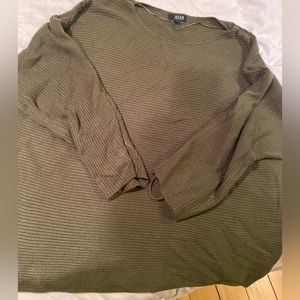 Olive green sweater XL